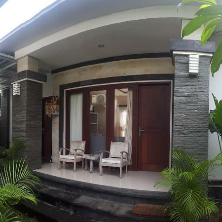 Villa Reisya Nusa Dua  Buitenkant foto