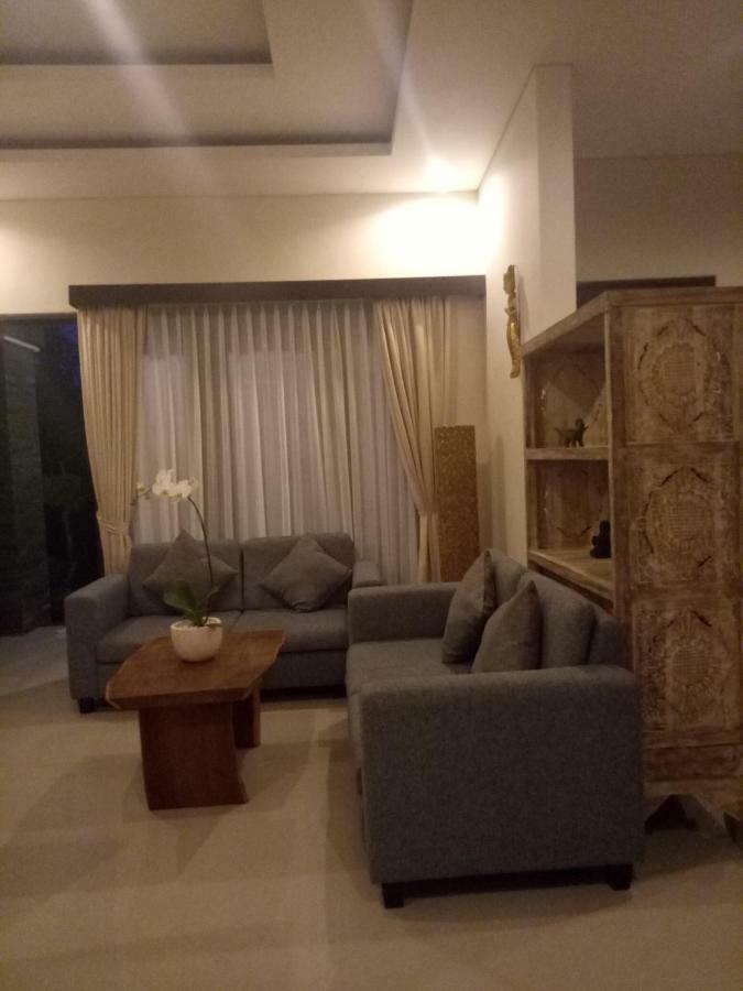 Villa Reisya Nusa Dua  Buitenkant foto